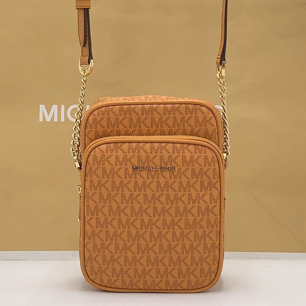 MICHAEL KORS
Jet Set Travel Medium Signature Logo Crossbody Bag
COLOR CIDER - Picture 11 of 16